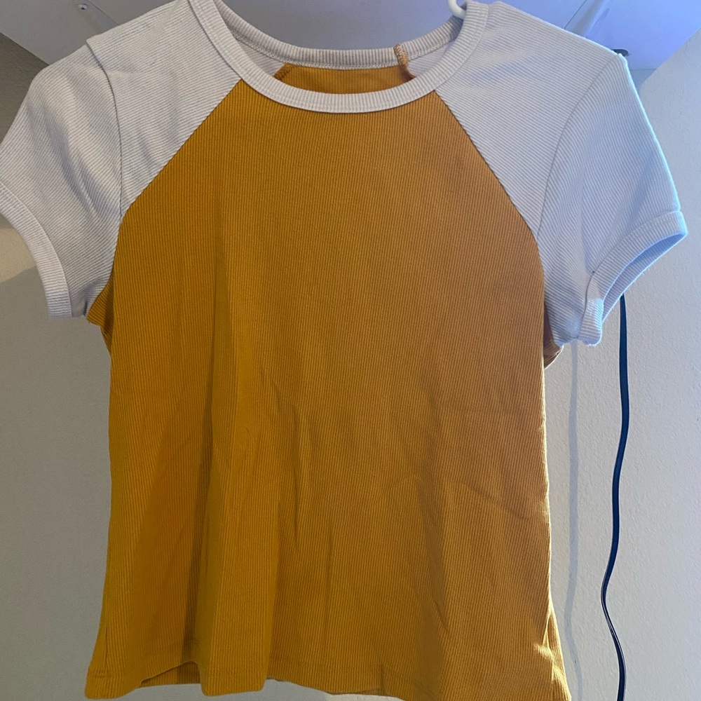 Yellow tshirt